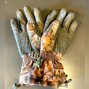 Cabela’s Goretex Insulated Gloves, size XL